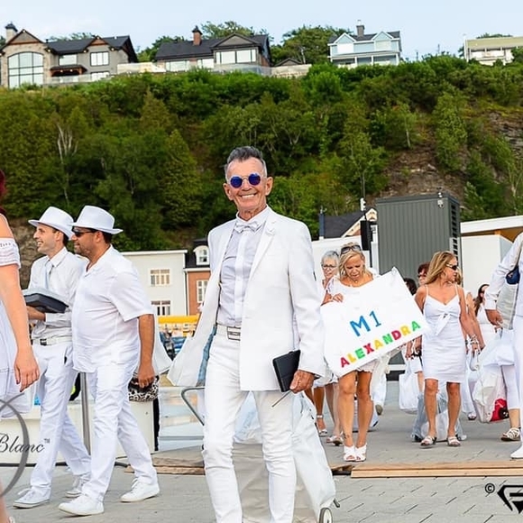 Meet your Posher, Don - Picture 1 of 1